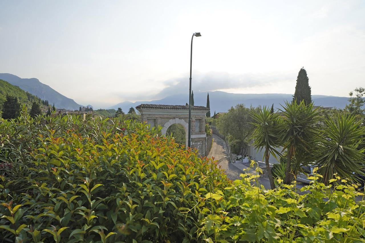 Villa Bouganville Toscolano-Maderno Exterior foto
